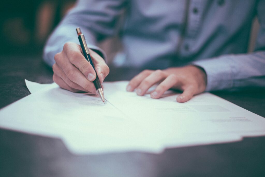 Contratos: por que a prevenção jurídica pode evitar conflitos